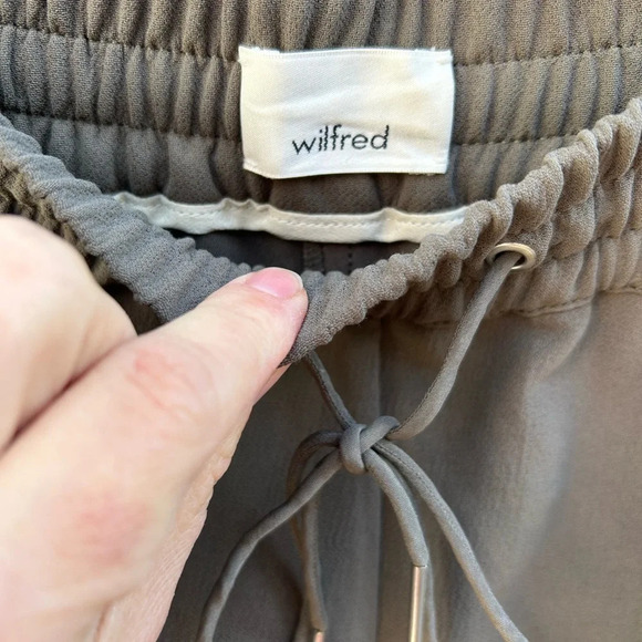 Aritzia Wilfred Khaki Buffon Pant Joggers,  size M - Picture 10 of 12